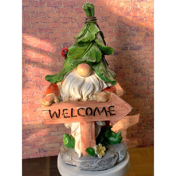 9" Welcome Spring Gnome Figurine - Picture 1 of 5